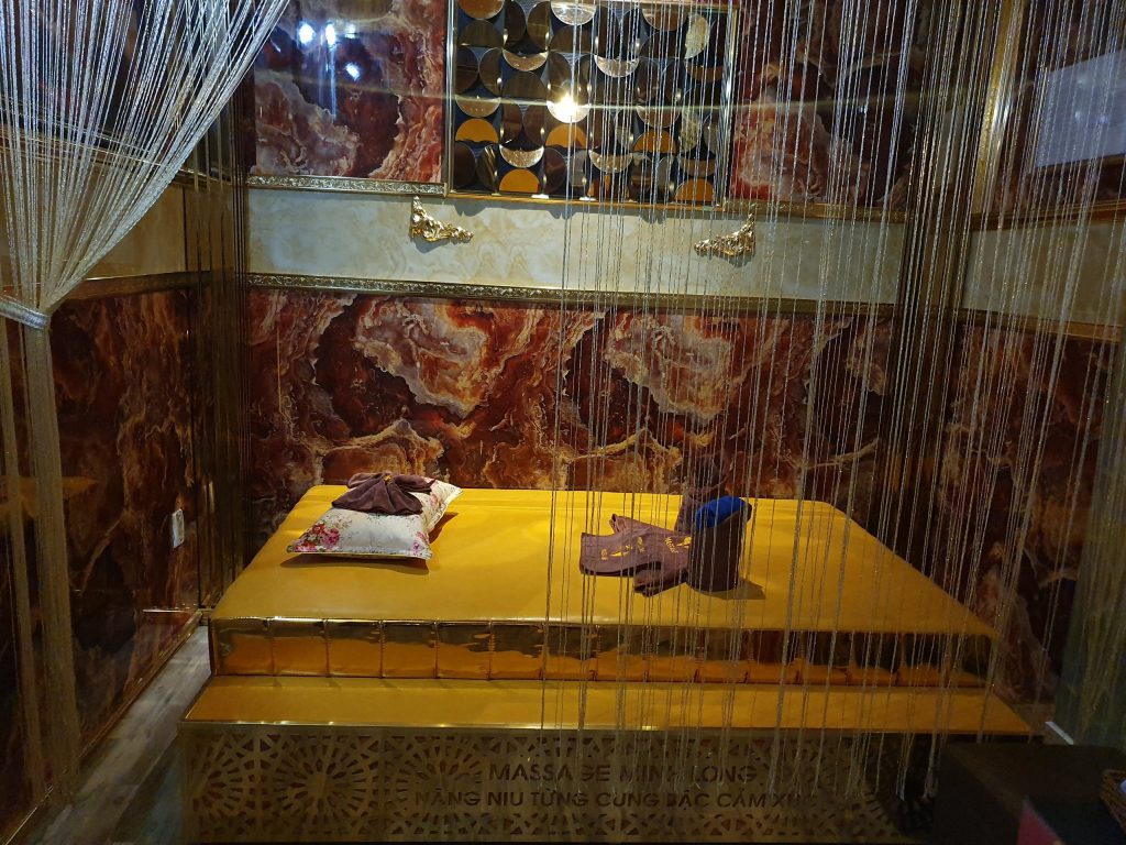 Massage Minh Long = Massage Boss Palace