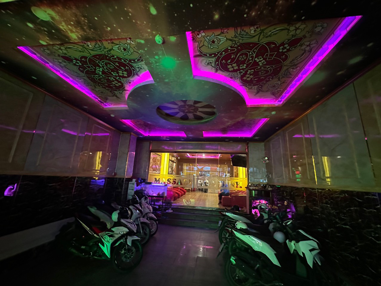 Hoà Bình 182 Tân Phú 