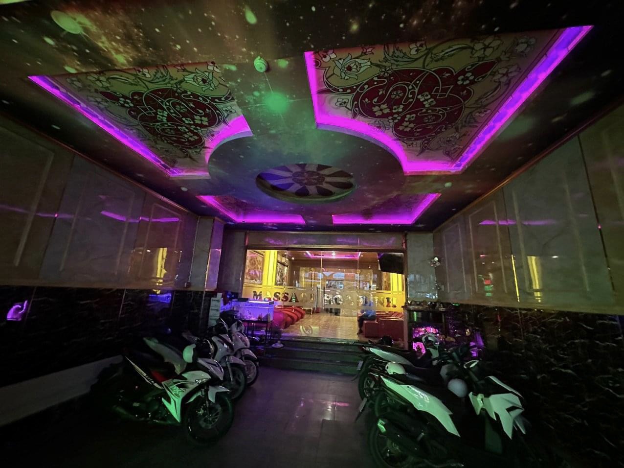 Hoà Bình 182 Tân Phú 