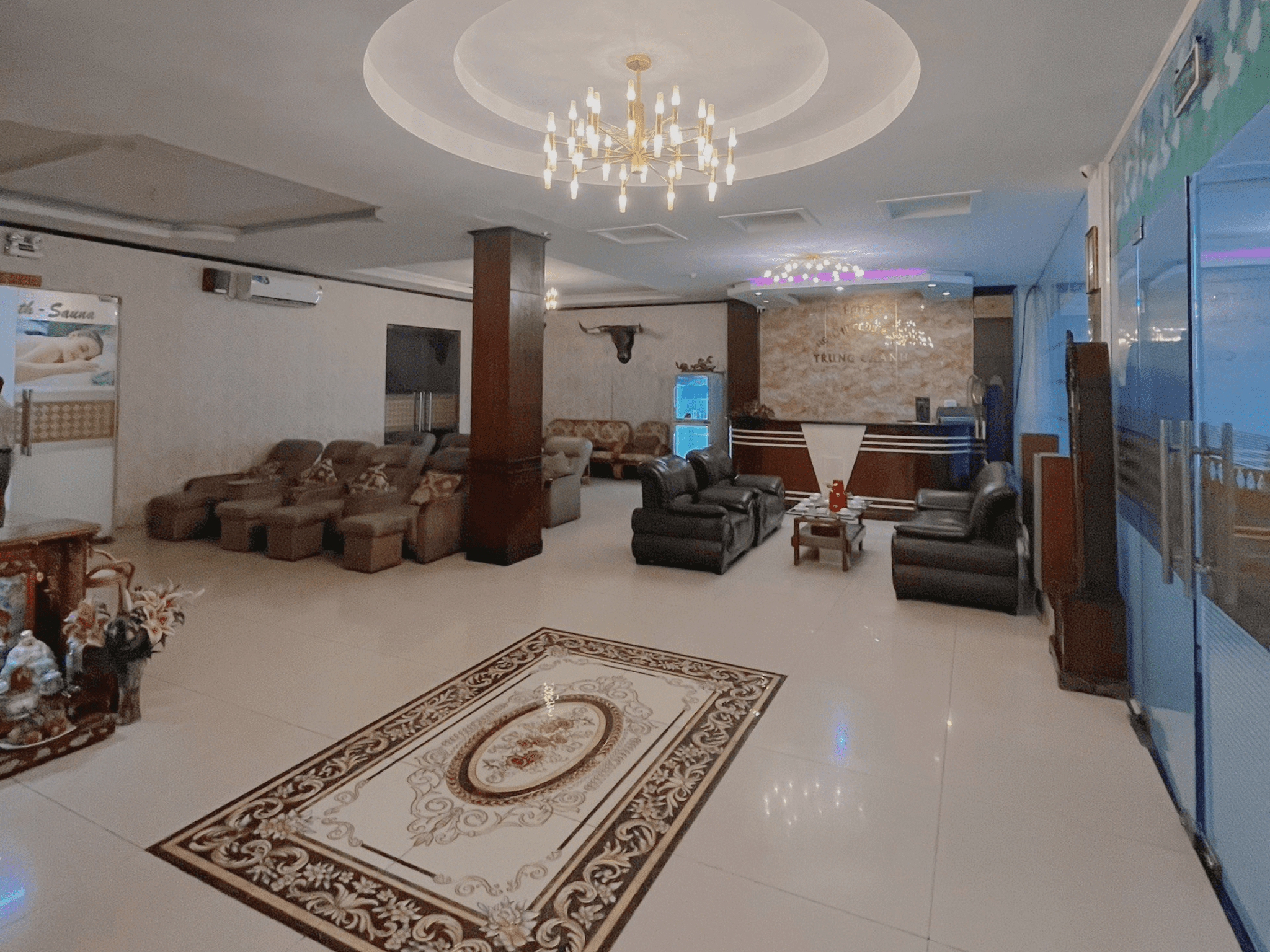 Trung Chanh Massage Hotel