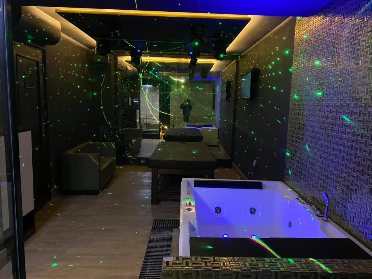 Nhạc Dương Lầu Spa & Massage Club