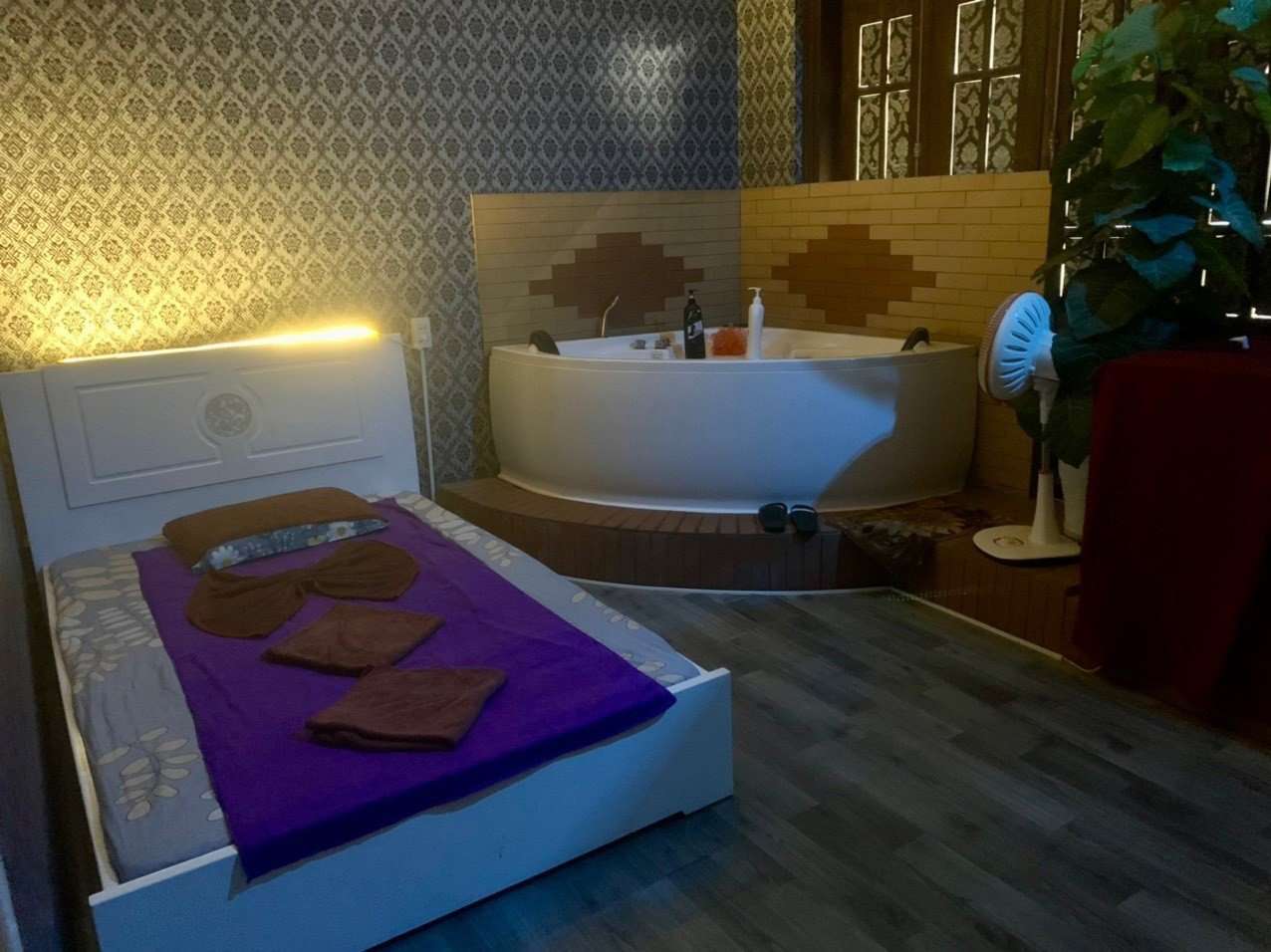 Massage Eva Trần Khát Chân