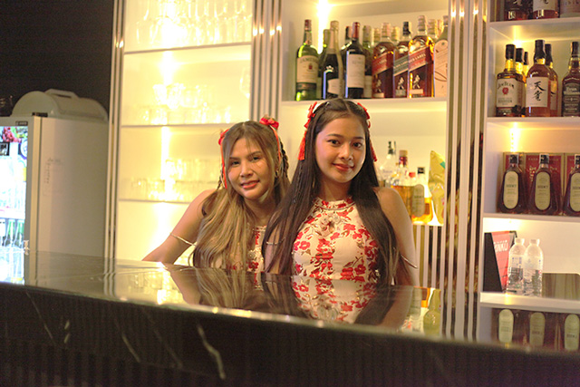 Waterfall (Taki snacks & karaoke)