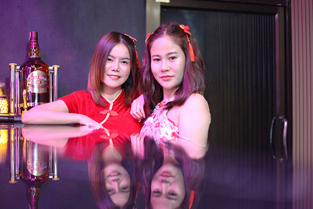 Waterfall (Taki snacks & karaoke)