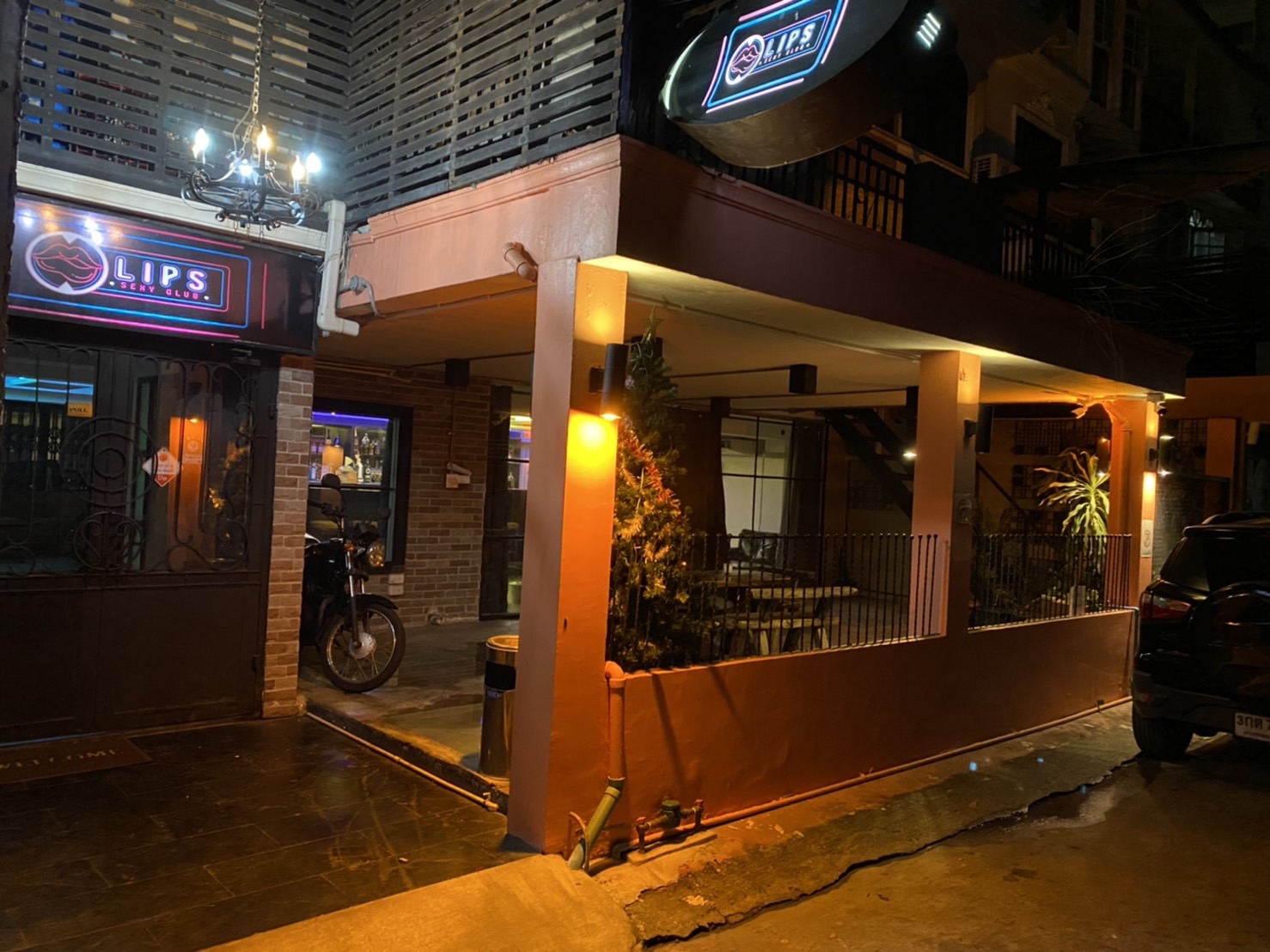 Lips Sexxy Club