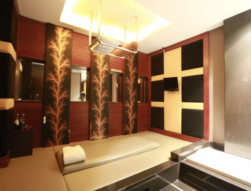 Fortune Spa, Karoke & Lounge