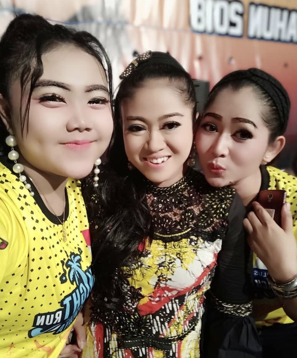 MEGA AYU ( BAR, MASSAGE, KTV )