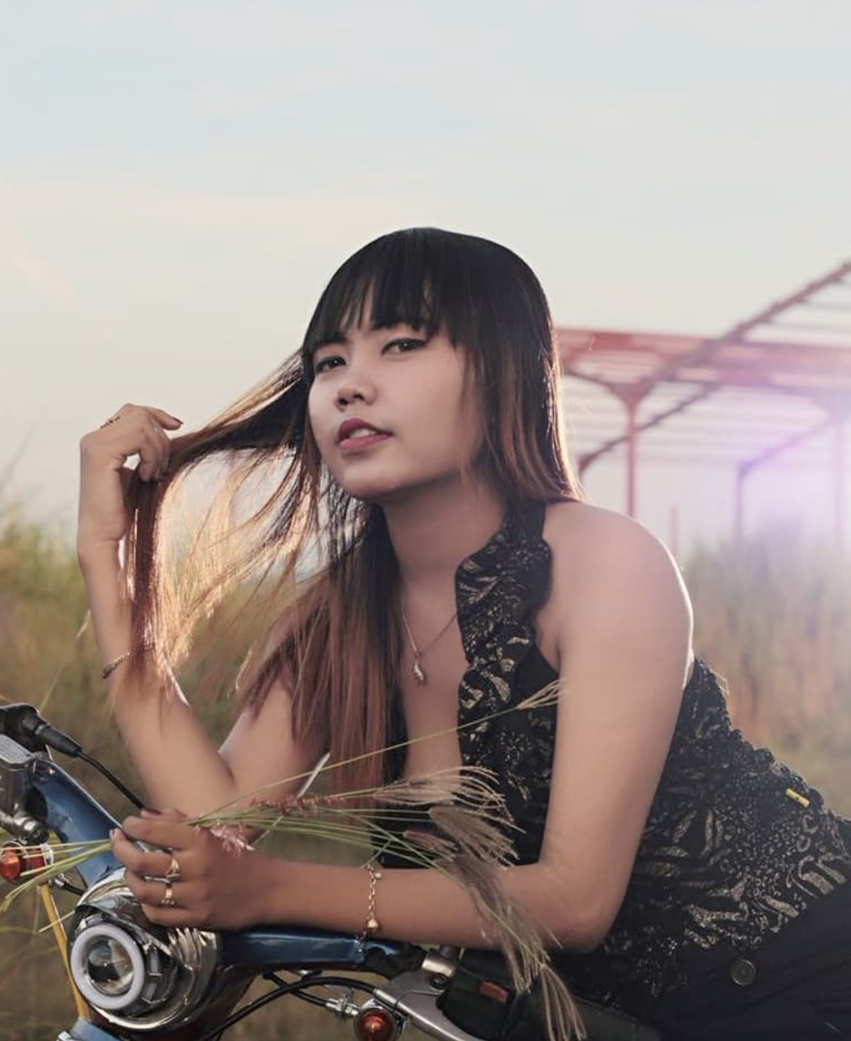 MEGA AYU ( BAR, MASSAGE, KTV )