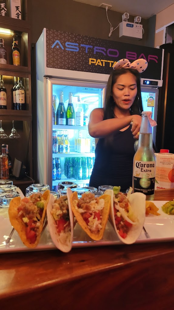 Astro Bar