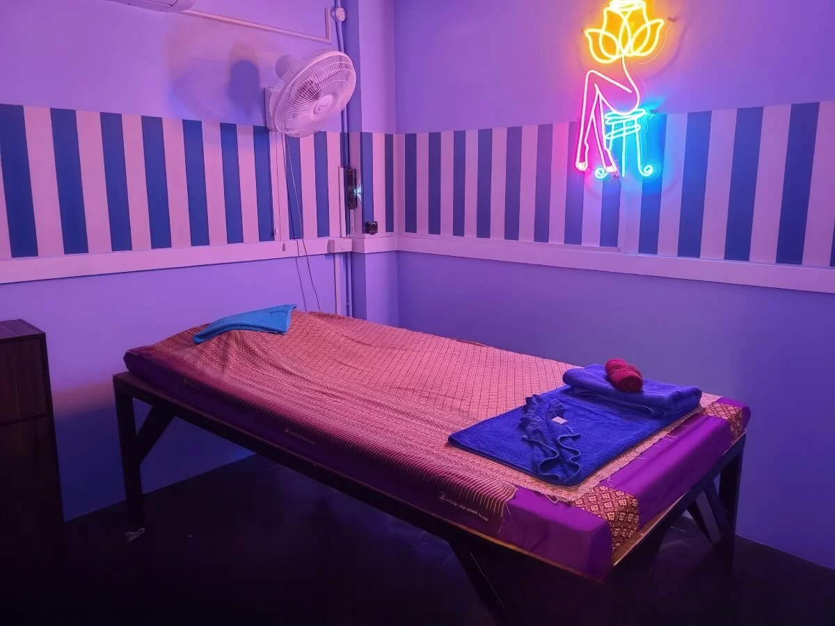 88 Massage and Spa