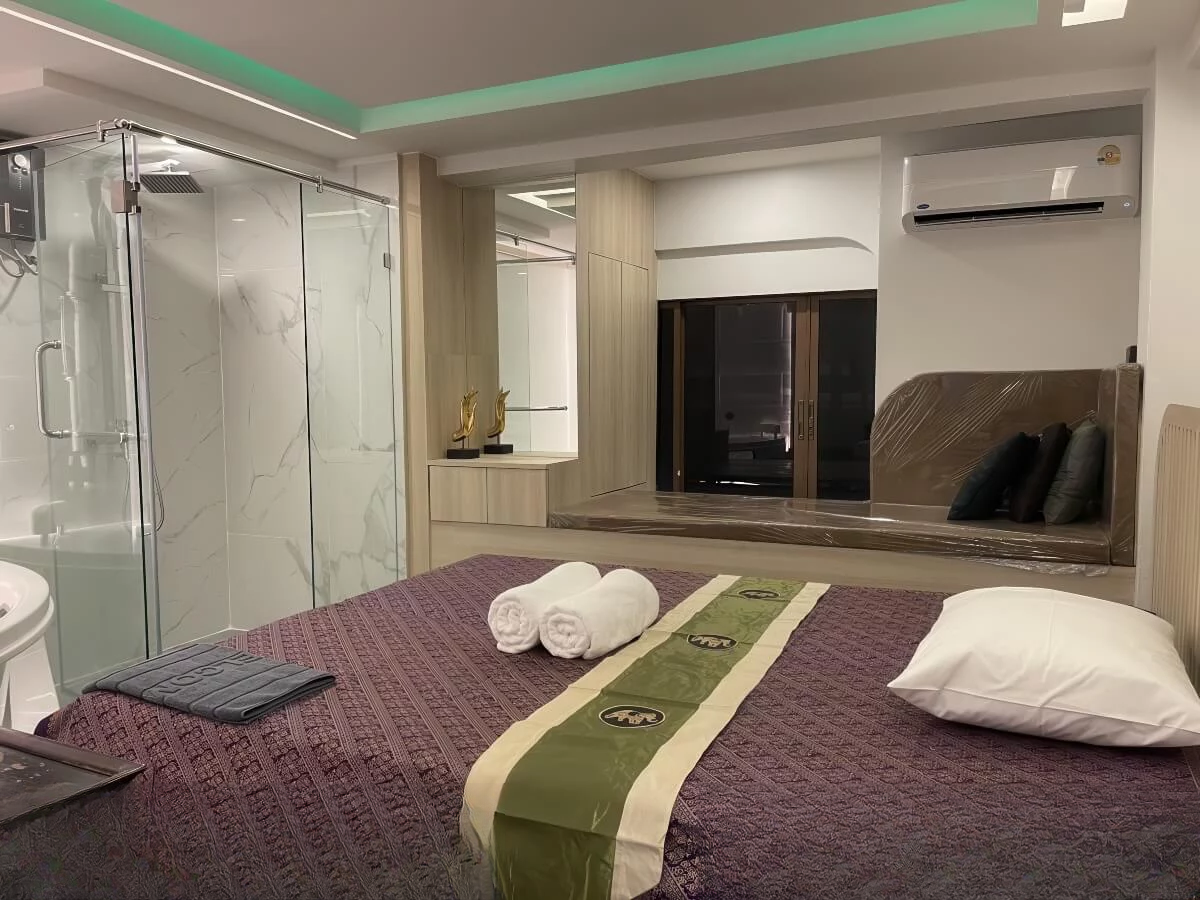 Back Spa & Massage