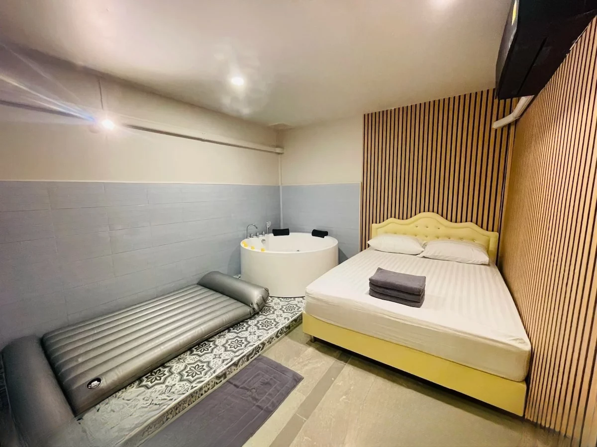 Sukebe Nuru Massage