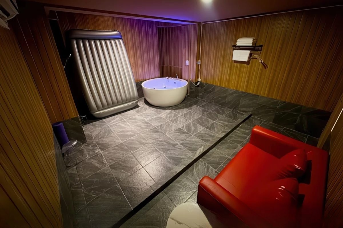 KINBI Nuru Massage