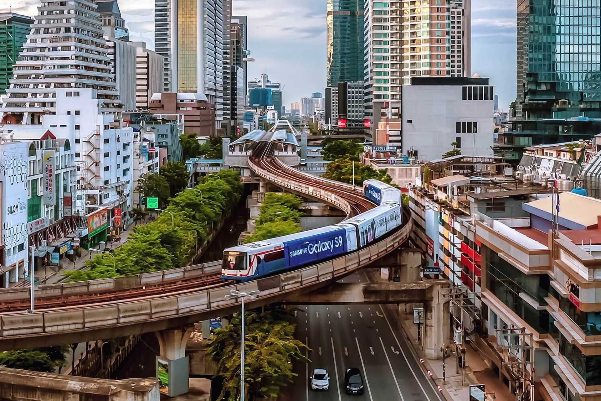 Where to Stay in Bangkok for Easy Nightlife Access: BTS and MRT Area Guide