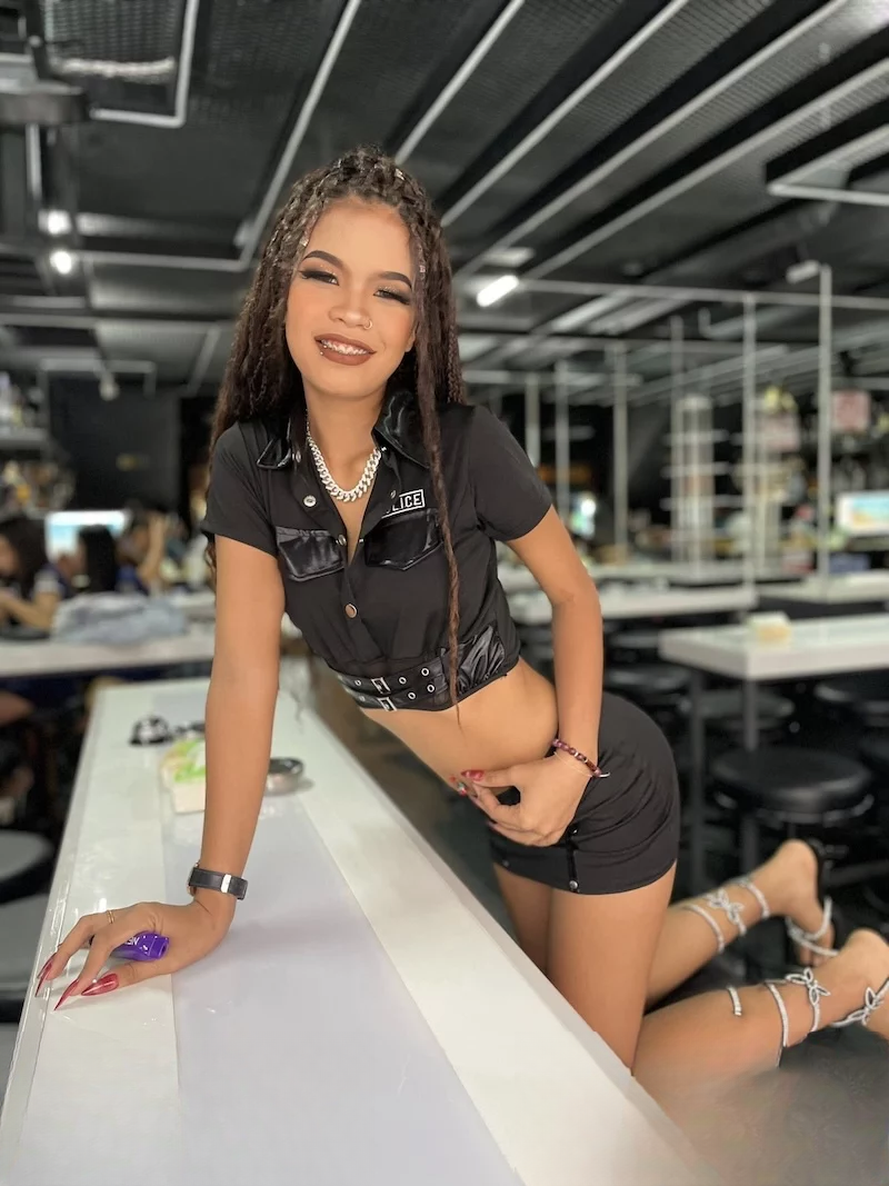 Nikki Bar