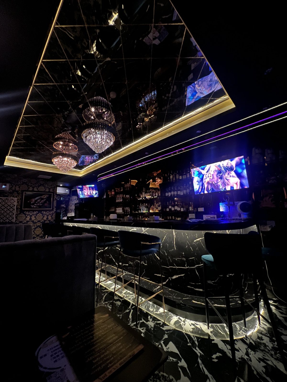 Club Gems Karaoke Bar & Lounge