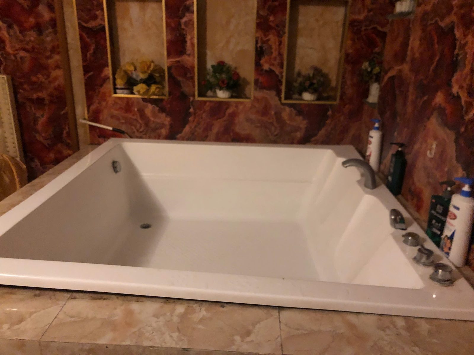 MASSAGE KING ROOM CẦN THƠ
