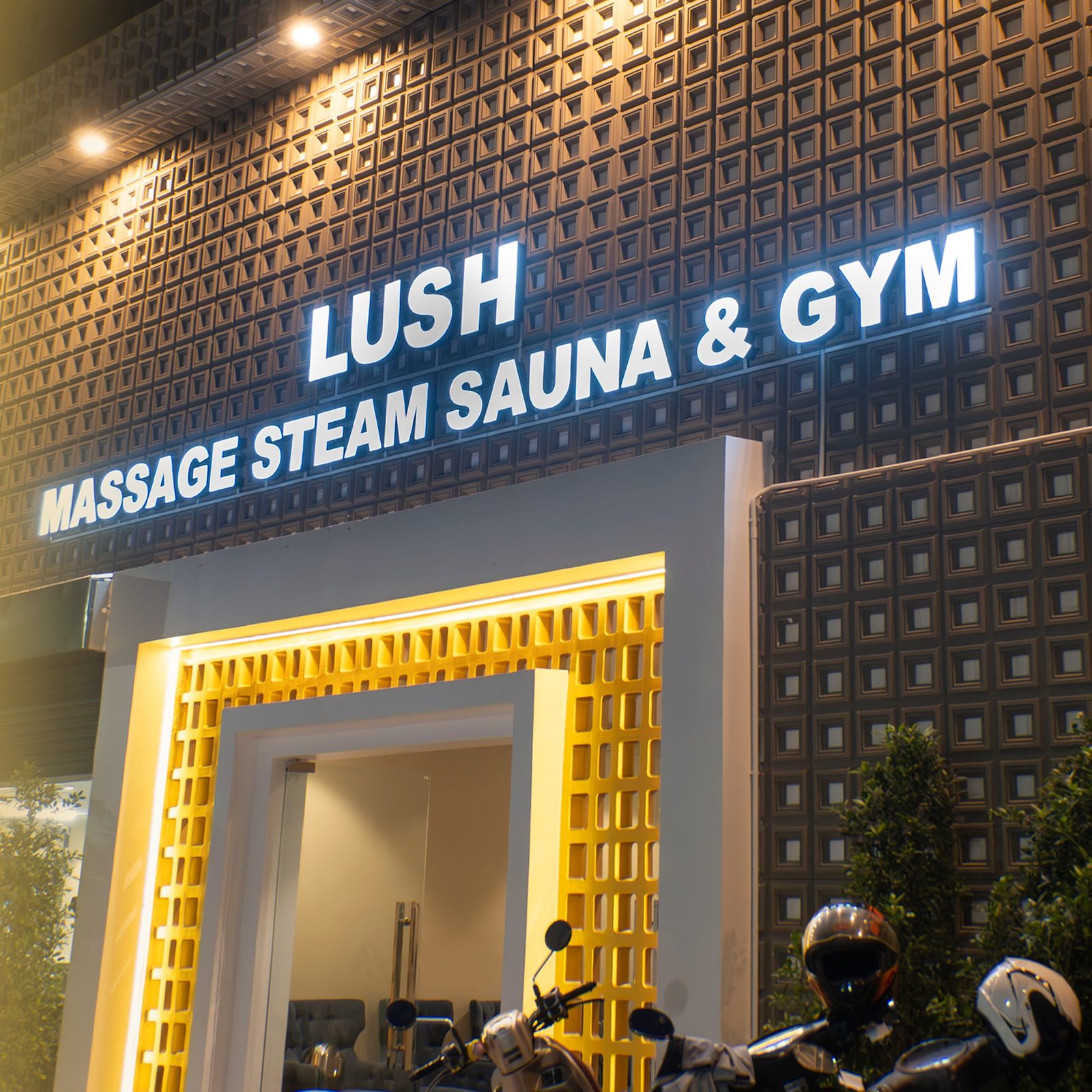 Lush Steam Sauna & Massage