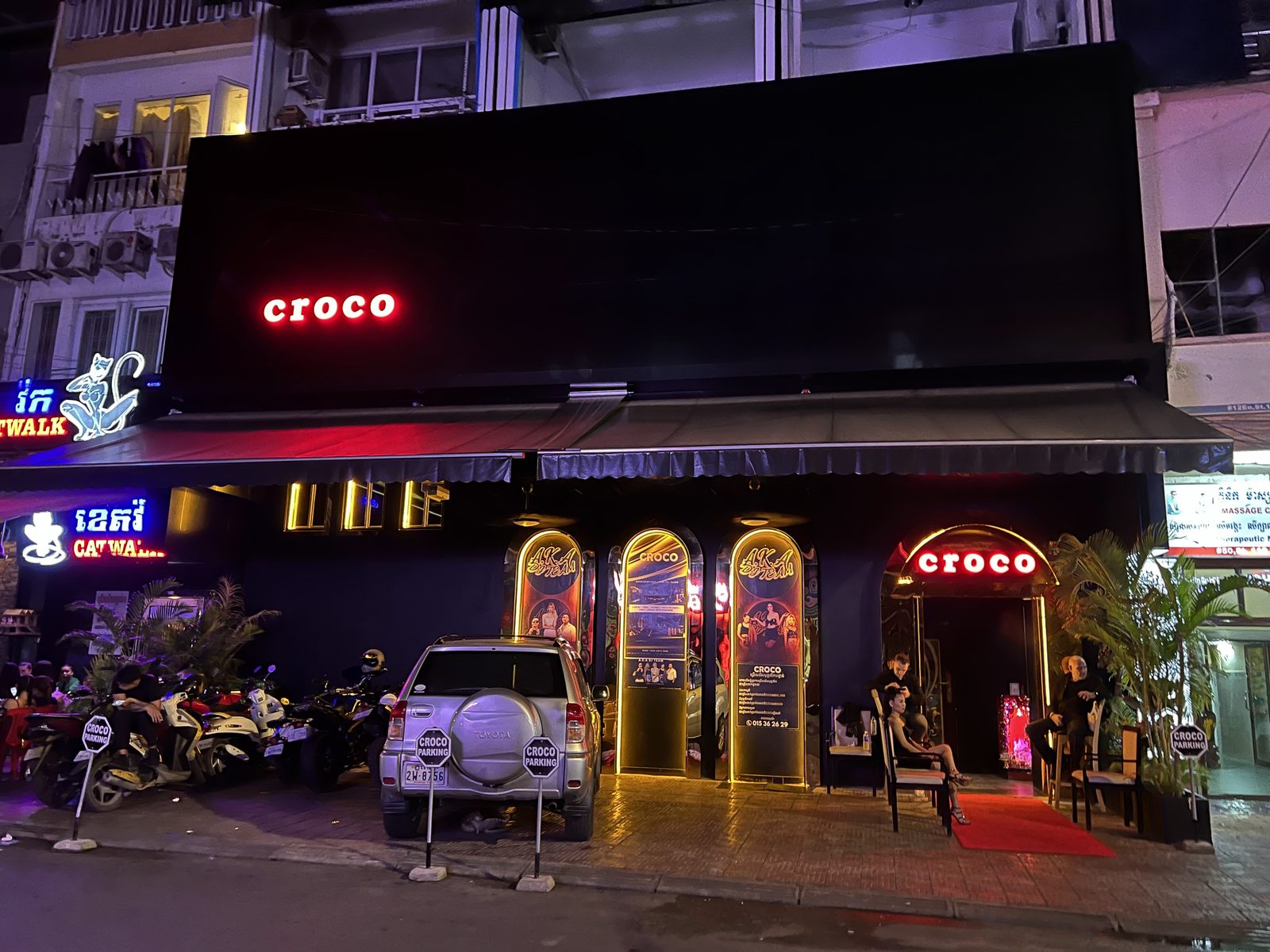 Croco Bar & Club