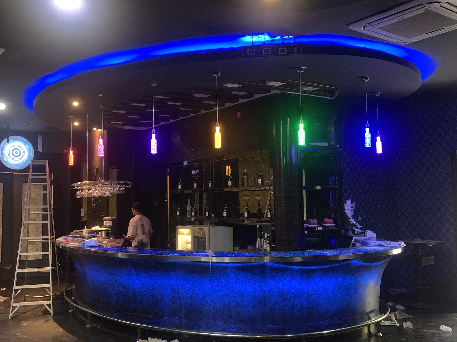 J&J Club and KTV