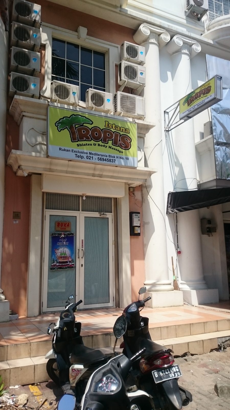 Istana Tropis