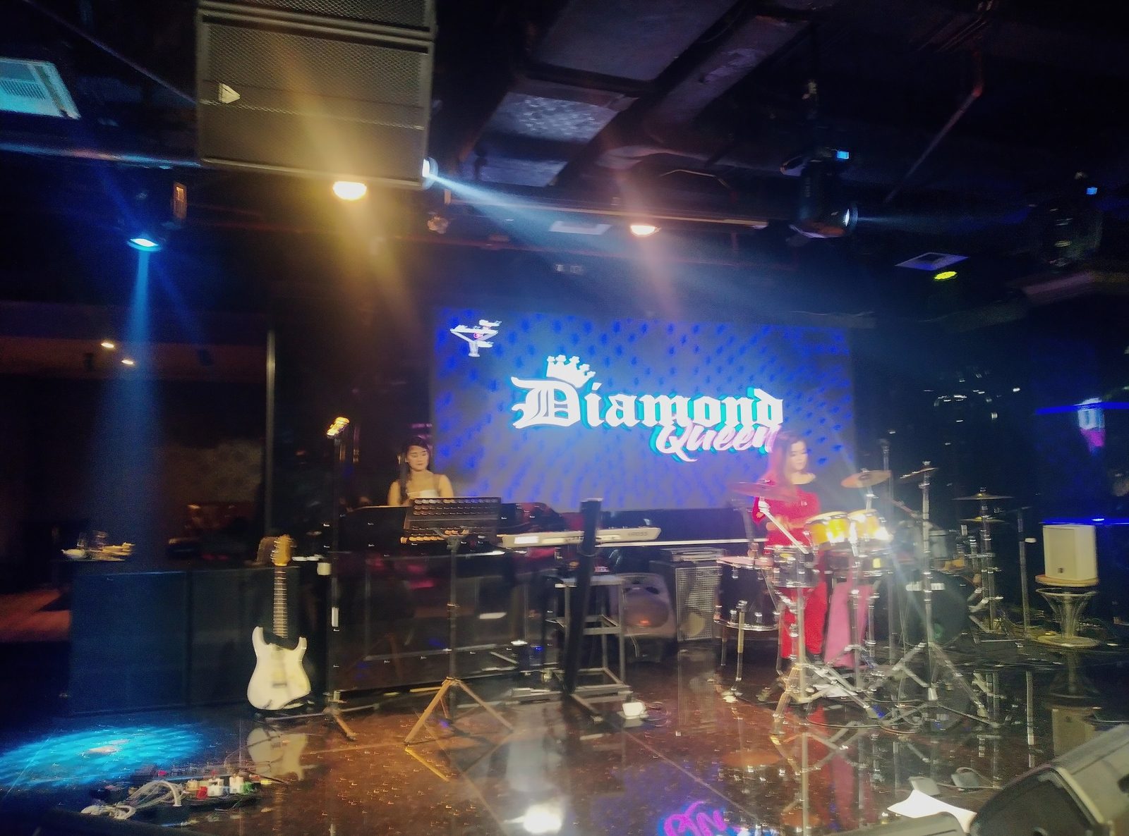 Grand Manhattan Karaoke & Lounge