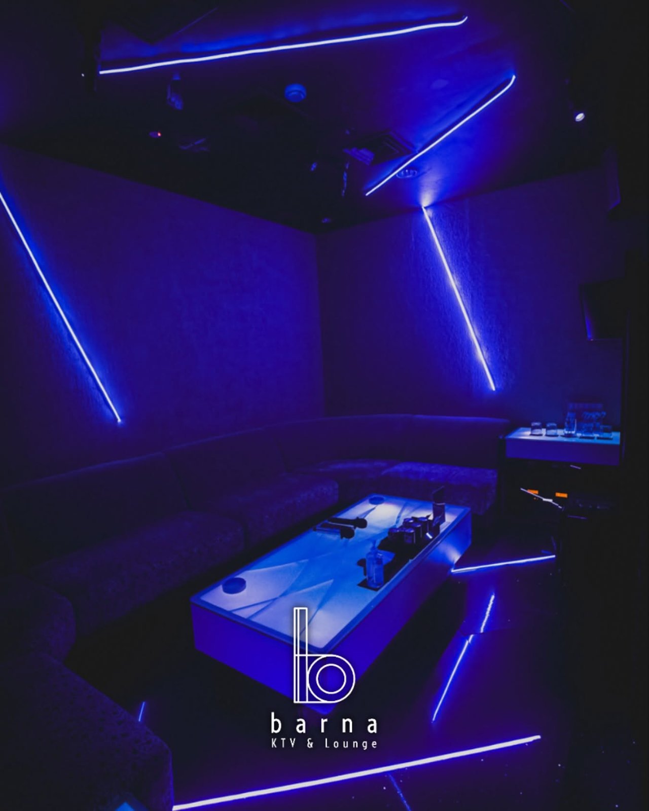 BARNA KTV & LOUNGE