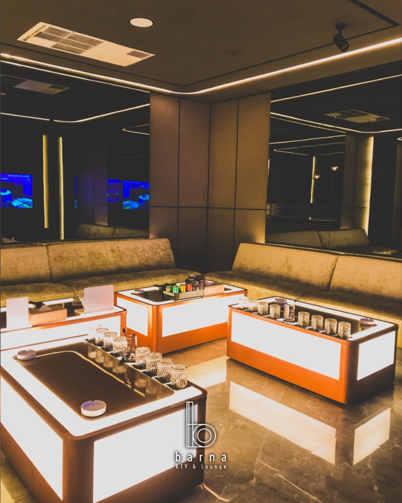 BARNA KTV & LOUNGE