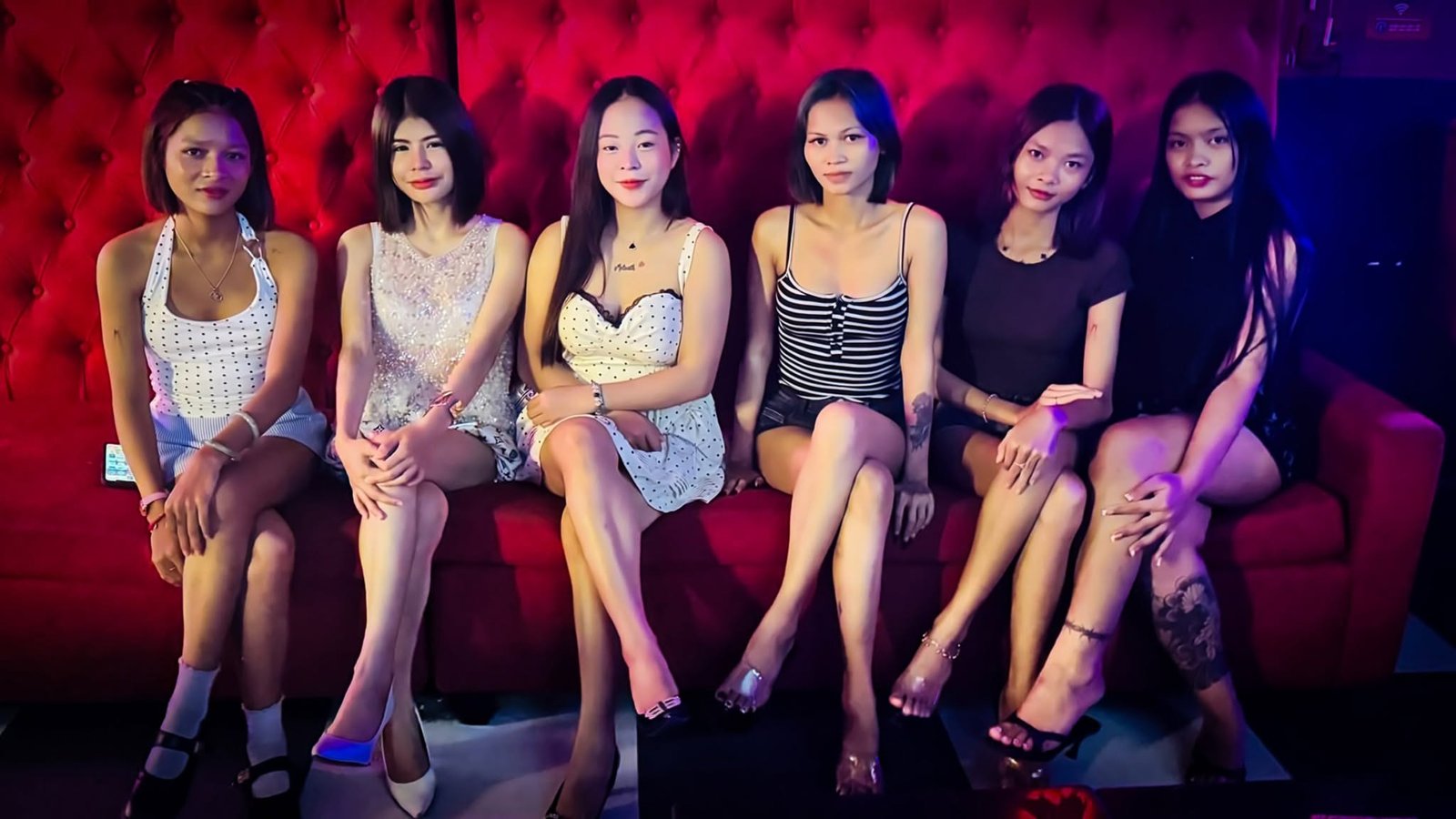 Hollywood Bar