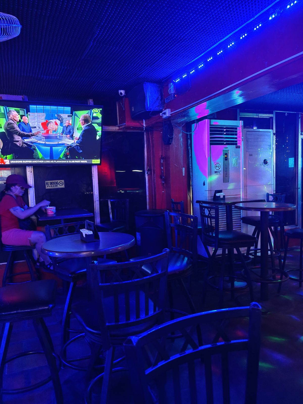 Howling Dogs Sports Grill