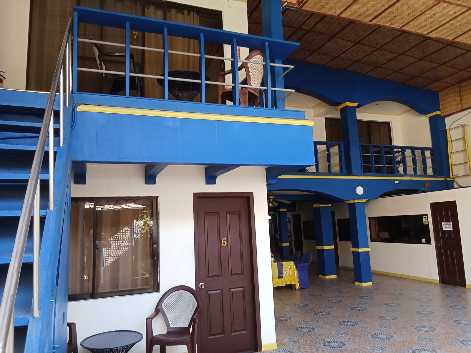 Mango's Beachfront Resort Hotel