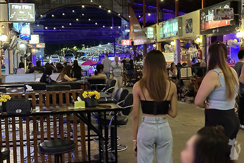 Day and Night Bar Complex