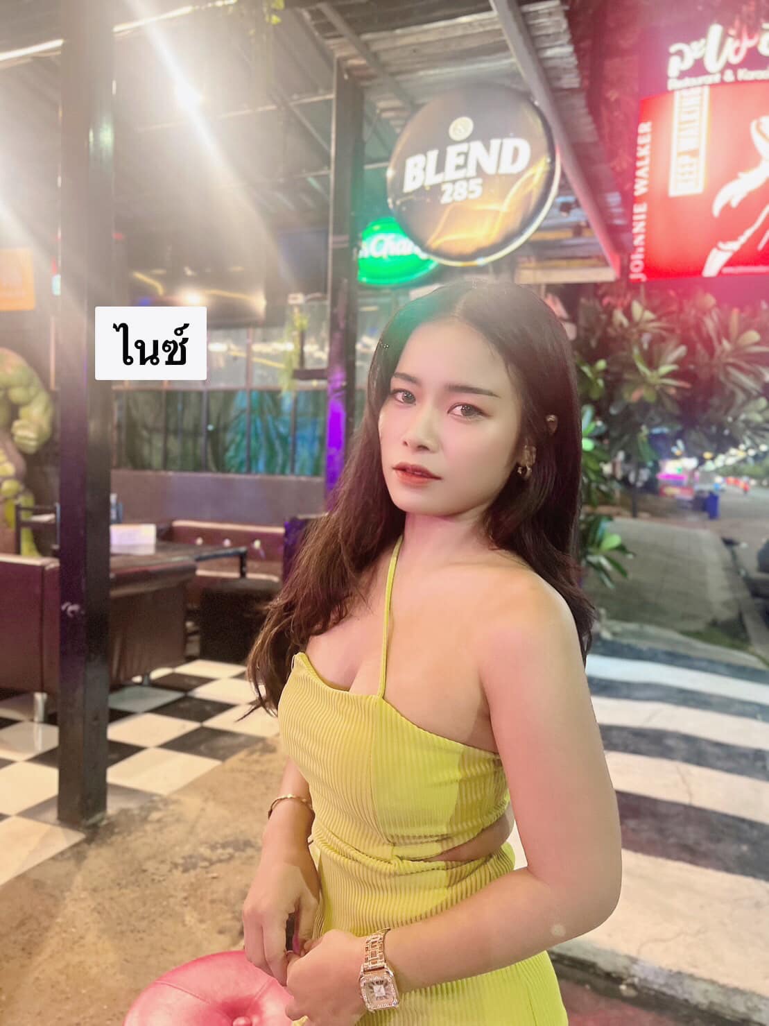 ละเมอ (Lamer) Restaurant & Karaoke