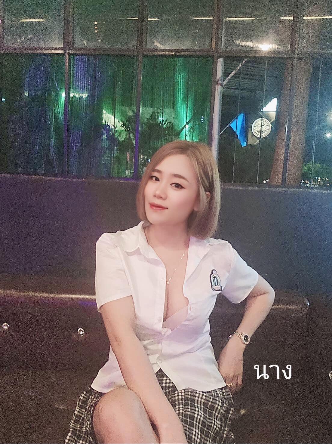 ละเมอ (Lamer) Restaurant & Karaoke