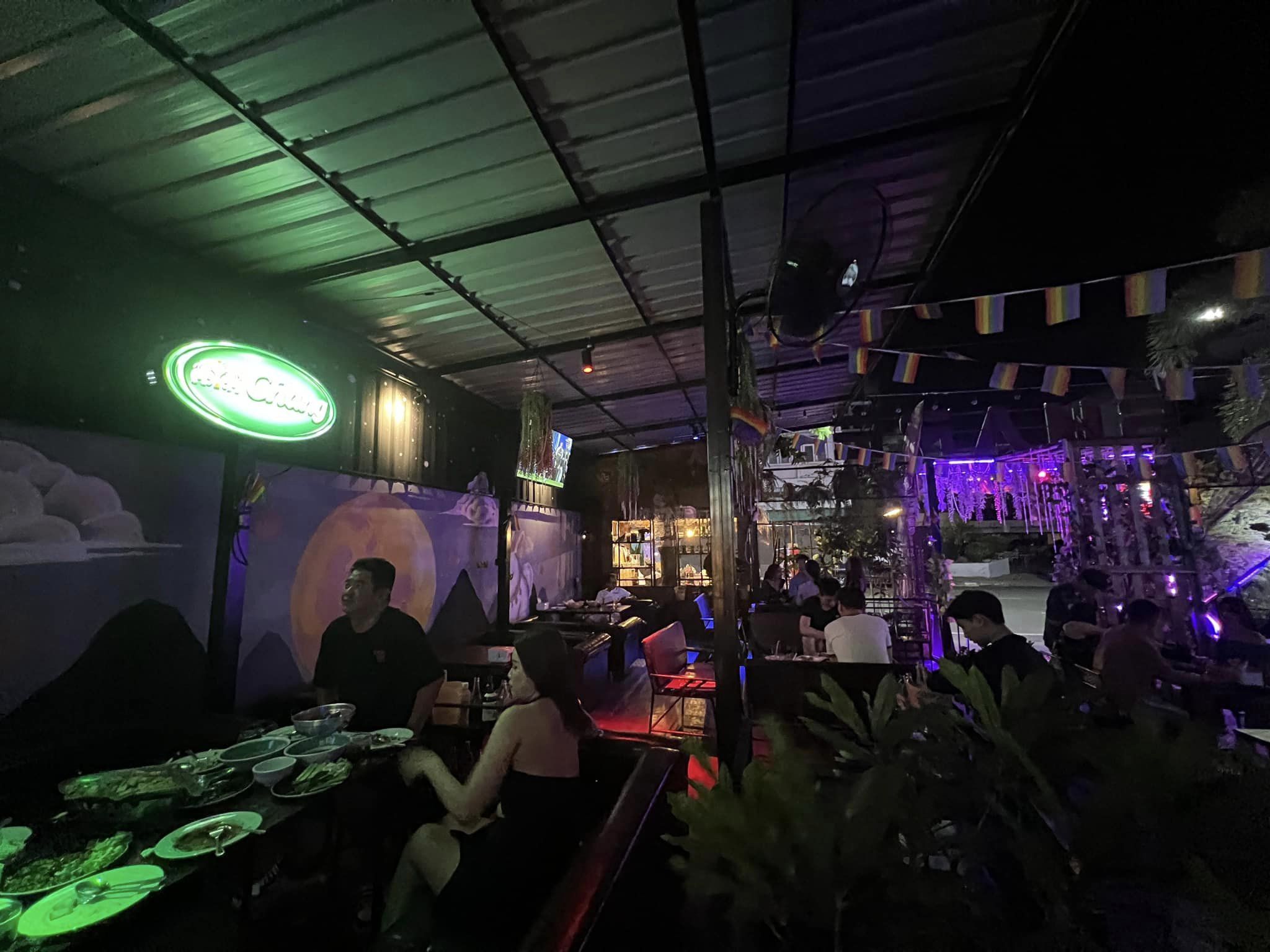 ละเมอ (Lamer) Restaurant & Karaoke