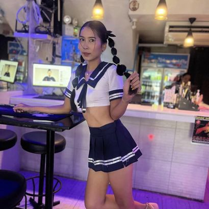 Where Angels Play Soi 6