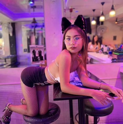 Where Angels Play Soi 6