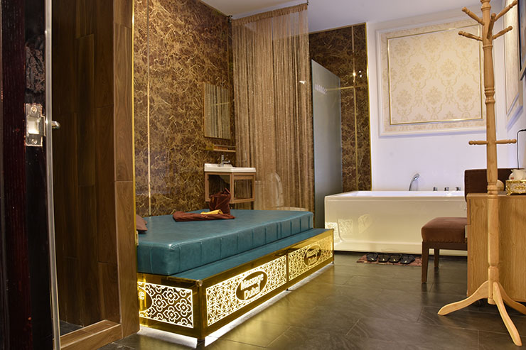 Massage Dubai Tan Dinh