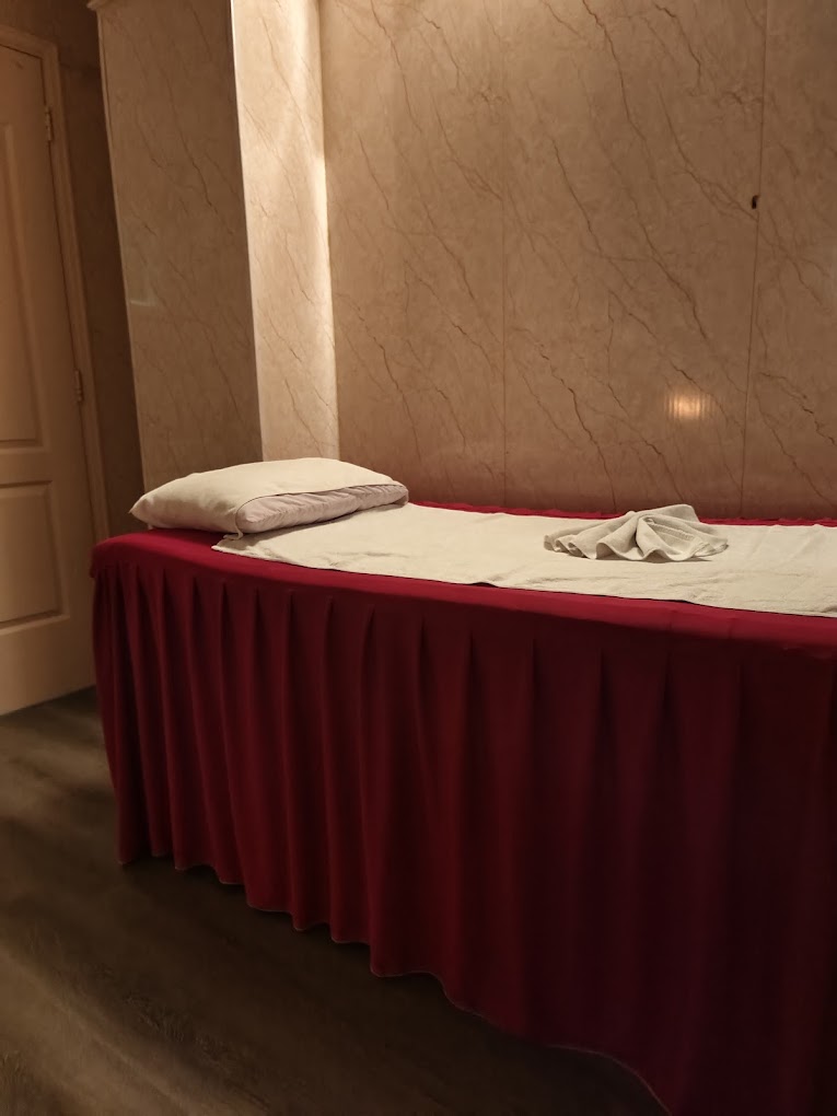 Du Xuân Hotel & Massage