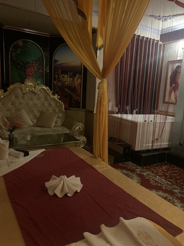 Co Tien Massage