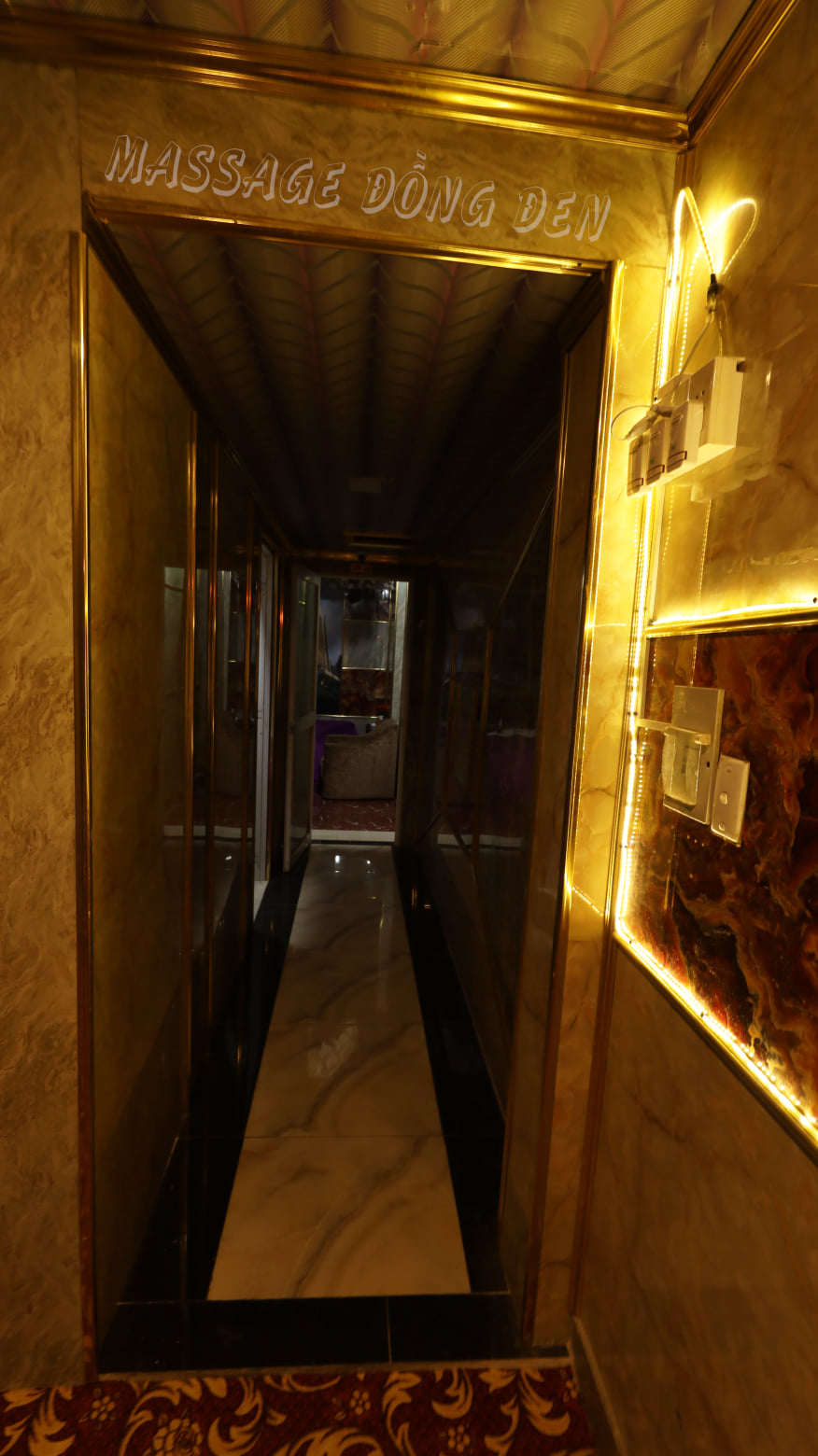 Massage Đồng Đen