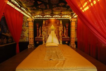 Massage Đồng Đen