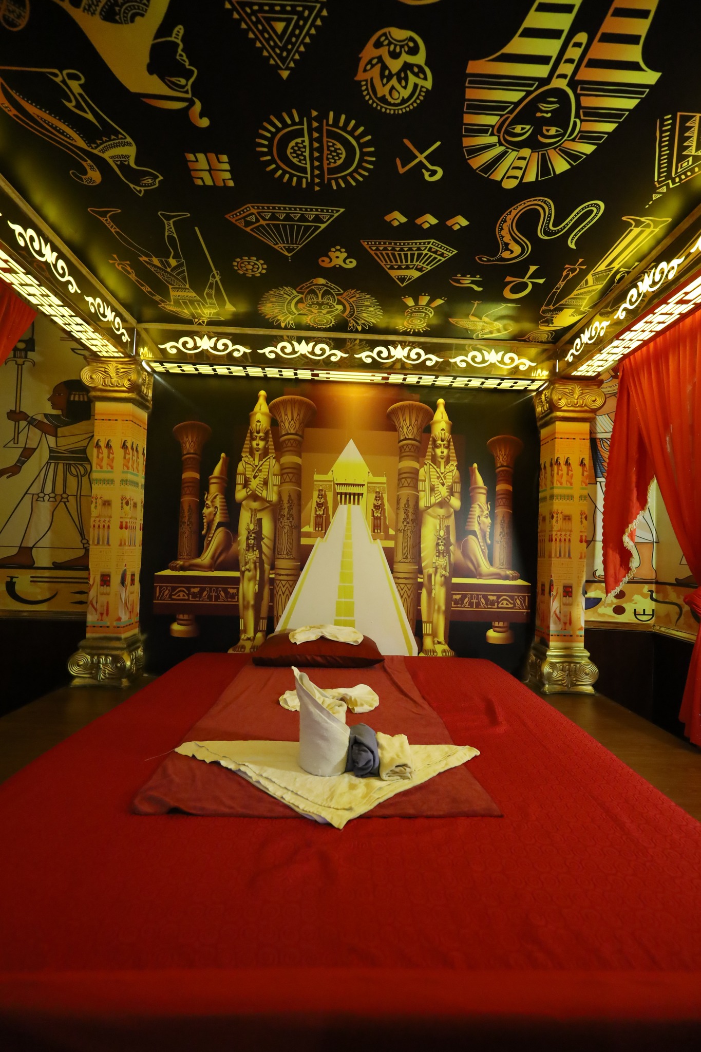 Massage Đồng Đen