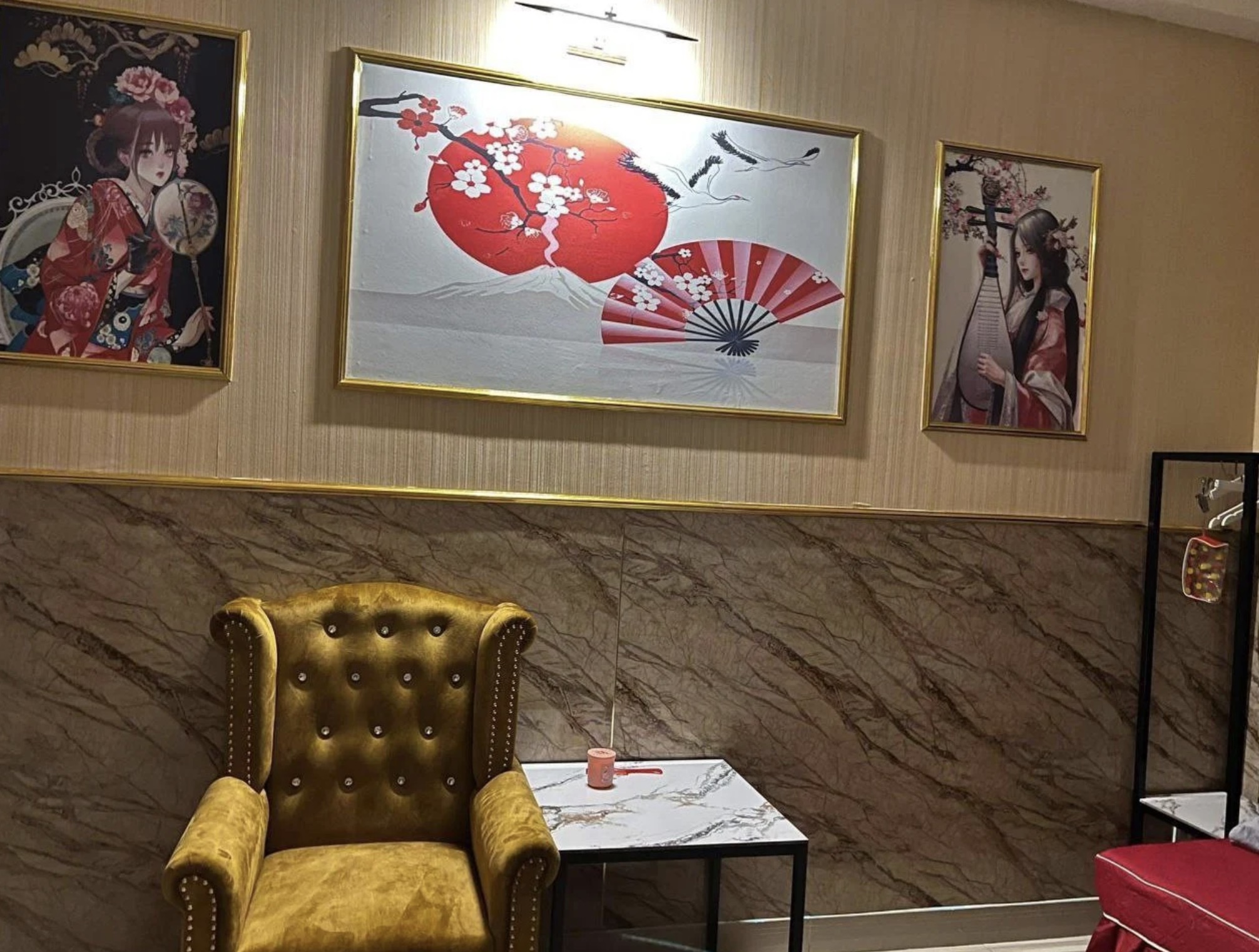 Massage Tâm Hồng Kông