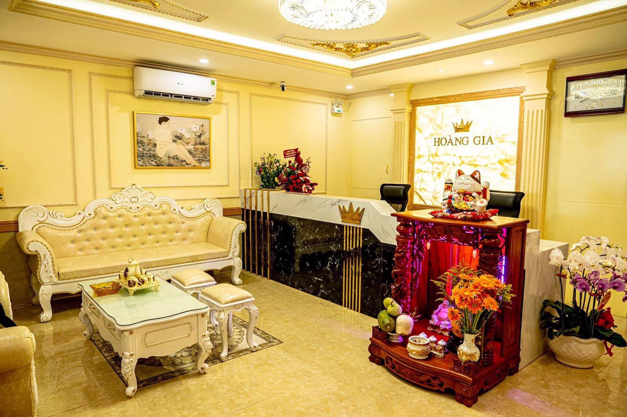 Massage Hoàng Gia